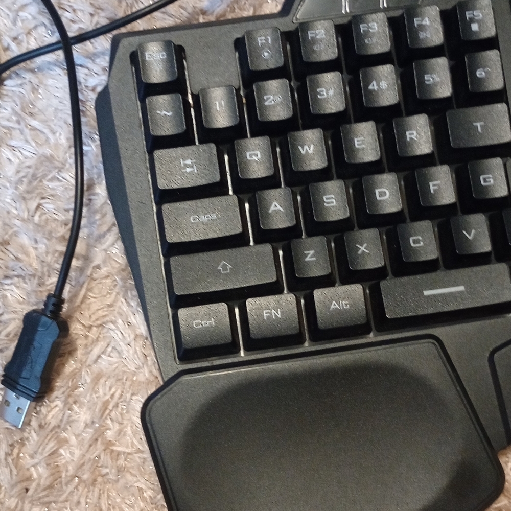 Gaming keyboard
